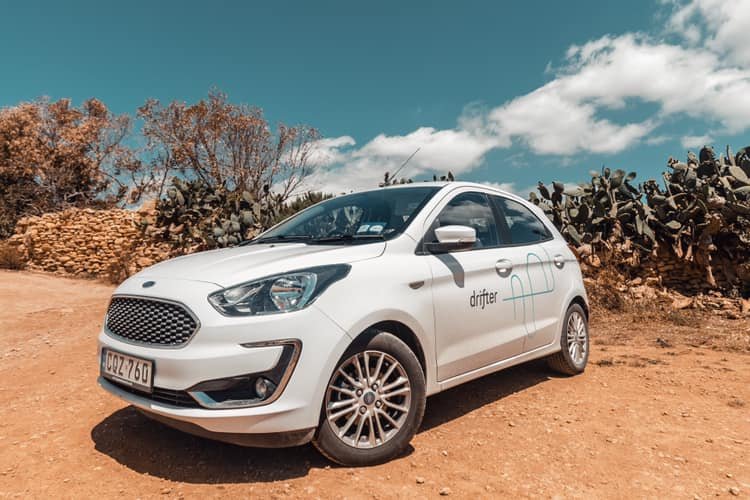 Come Noleggiare un'Auto a Malta Senza Carta di Credito 2 auto a noleggio con chiavi in mano malta