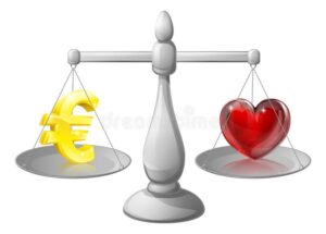 bilancia con monete e simbolo euro stilizzato
