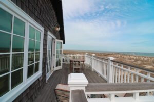 casa accogliente con veranda vista mare