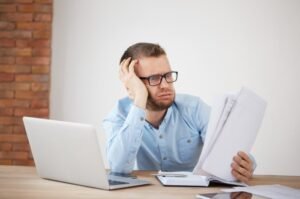 computer con fattura elettronica e errore invio