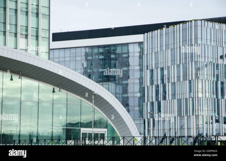 immagine di uffici aziendali moderni a roma