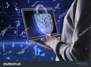 Come Si Può Chiudere il Conto Isybank in Modo Semplice e Sicuro 9 mani che chiudono un lucchetto digitale