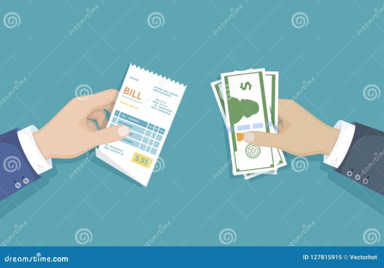 Come Fare Una Ritenuta d’Acconto: Guida Pratica e Semplice 39 mano che consegna fattura con soldi contanti