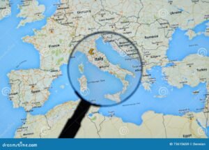 mappa digitale dellitalia con icone telefono