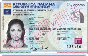 Cos'è l'Imposta sul Valore Aggiunto (IVA) e come funziona in Italia 10 moneta italiana e documenti fiscali affiancati