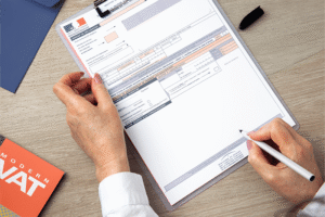 persona che apre una partita iva con documenti