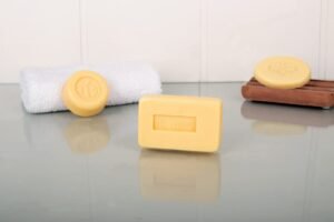 set completo per fare sapone artigianale colorato