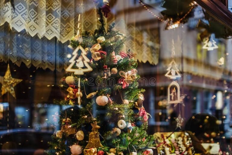 Come Allestire Vetrine di Natale per Attirare Più Clienti