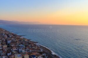 vista panoramica di capo dorlando dal mare